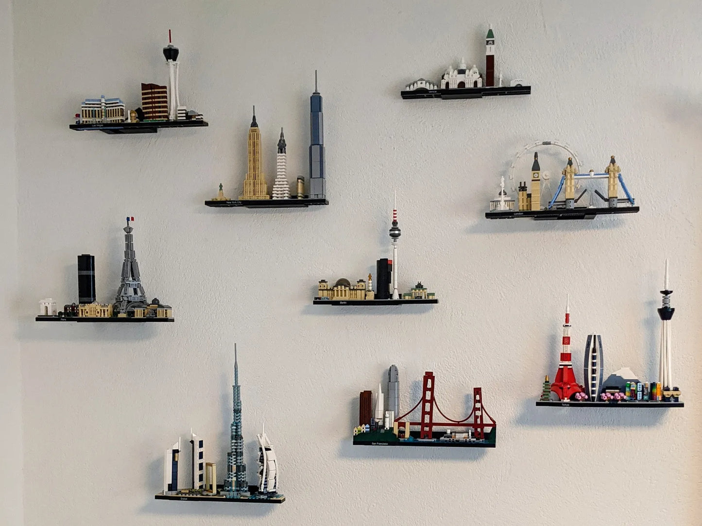 Wall Mounts for LEGO Architecture Skylines 3D Printed