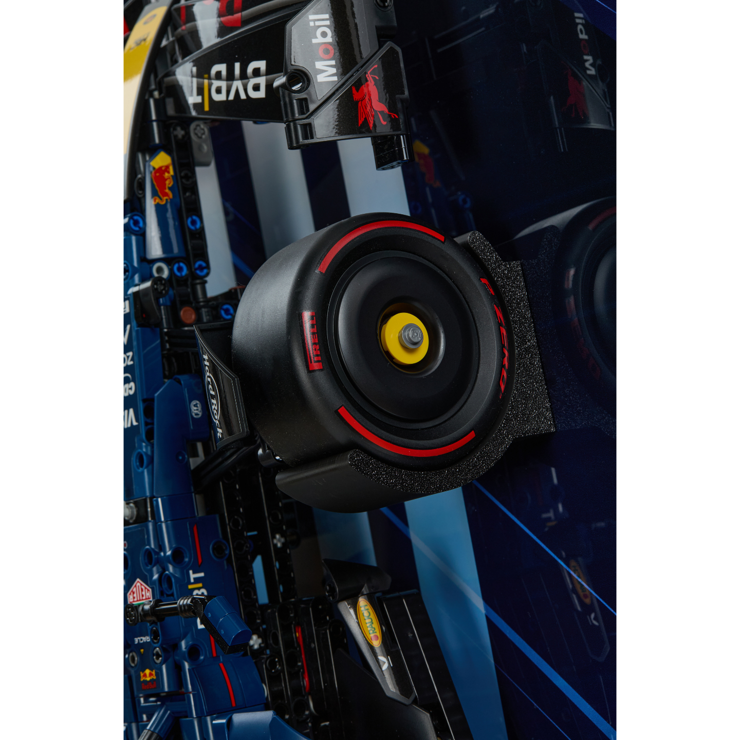 Acrylic Top-Speed Wall Mount Display Frame for LEGO® Technic™ Red Bull Racing RB20 F1 42206