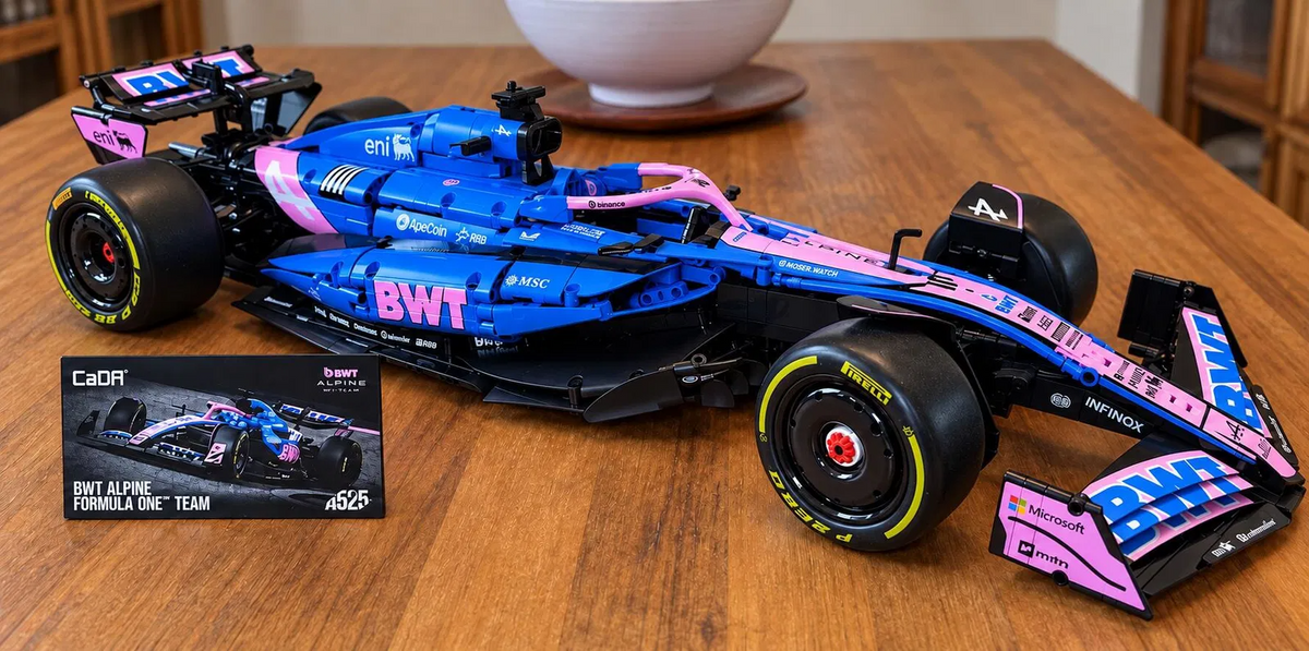 CaDA 1:8 Scale Alpine A525 Formula 1 Car Building Set 2173PCS C64012W