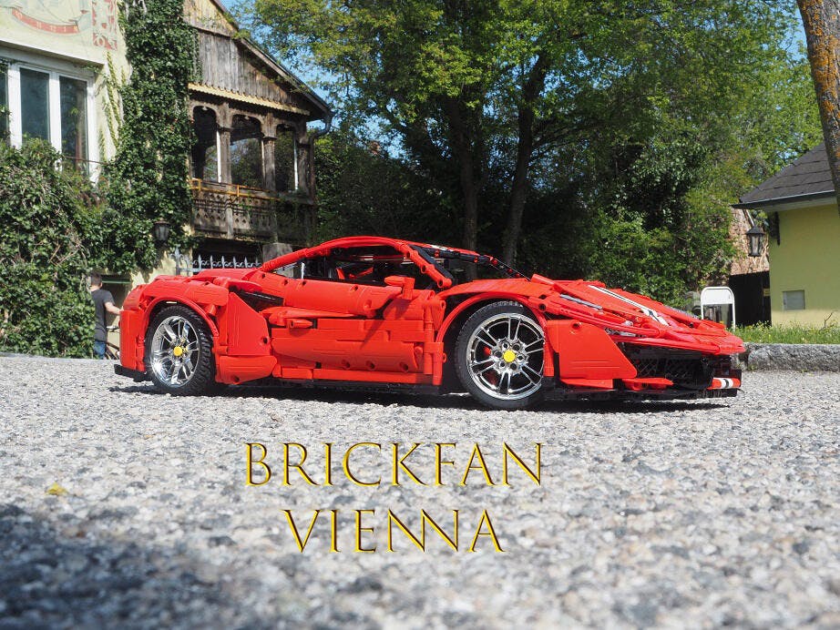 CADA Bricks Master Series Italian Supercar Set | C61042W / C61043W